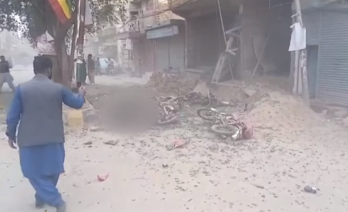 उत्तर पाकिस्तान में पुलिस स्टेशन पर हमले में 10 पुलिसकर्मियों की मौत, ब्रेकिंग: पाकिस्तान पुलिस स्टेशन पर घातक हमला दावा, पाकिस्तान पुलिस स्टेशन पर हमले में 10 अधिकारी मारे गए, 10 पुलिसकर्मी मारे गए, छह घायल, उग्रवादियों ने पुलिस पर हमला किया, पाकिस्तान: हमले में कम से कम 10 की मौत पुलिस स्टेशन, पाकिस्तान में आतंकवादियों ने पुलिस स्टेशन पर हमला किया, कम से कम 10 की मौत, पाकिस्तान में पुलिस स्टेशन पर हमले में कम से कम 10 की मौत, 10 पुलिसकर्मी मारे गए, 6 घायल पुलिस स्टेशन पर आतंकवादियों ने घात लगाकर हमला किया, 10 पुलिसकर्मी मारे गए, 6 घायल पाकिस्तान, आतंकवादी हमले में 10 पुलिसकर्मी मारे गए, आतंकवादियों ने पुलिस पर घात लगाकर हमला किया, 10 पुलिसकर्मी मारे गए, 6 घायल, पाकिस्तान पुलिस स्टेशन पर आतंकवादी हमले में 10 पुलिसकर्मी मारे गए