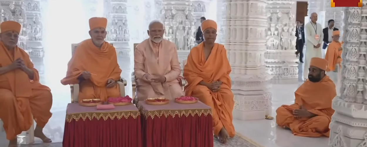 Abu Dhabi's 1st Hindu Temple, अबू धाबी में पहला हिंदू मंदिर कौन सा है?,ہندوستانی وزیر اعظم نریندر مودی افتتاح، تعمیراتی چمتکار: ابوظہبی ہندو مندر , भारतीय प्रधान मंत्री नरेंद्र मोदी उद्घाटन, वास्तुकला चमत्कार: अबू धाबी हिंदू मंदिर,افتتاح رئيس الوزراء الهندي ناريندرا مودي، الأعجوبة المعمارية: معبد أبو ظبي الهندوسي , Инаугурация премьер-министра Индии Нарендры Моди, архитектурное чудо: индуистский храм в Абу-Даби, 印度总理纳伦德拉·莫迪就职典礼，建筑奇迹：阿布扎比印度教寺庙, Inauguración del primer ministro indio, Narendra Modi, maravilla arquitectónica: templo hindú de Abu Dhabi, Amtseinführung des indischen Premierministers Narendra Modi, architektonisches Wunderwerk: Hindu-Tempel in Abu Dhabi,  What is the name of the new temple in Abu Dhabi?, Which God is in Abu Dhabi Hindu temple, How big is the Hindu temple in Abu Dhabi?, How many Hindu temples are there in Dubai?, Which God is in Abu Dhabi Hindu temple?, How big is the Hindu temple in Abu Dhabi?, Which is the first Hindu temple in Abu Dhabi?, अबू धाबी में पहला हिंदू मंदिर कौन सा है?,  Which God is in Abu Dhabi Hindu temple?, How big is the Hindu temple in Abu Dhabi?, Which is the first Hindu temple in Abu Dhabi?, Abu Dhabi Hindu Temple