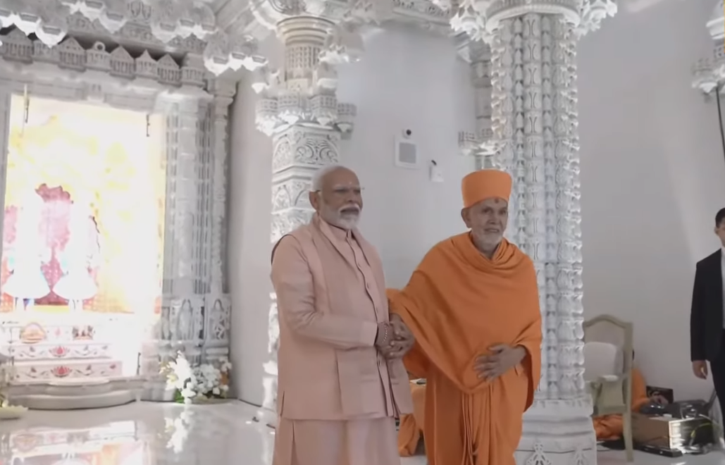 Abu Dhabi's 1st Hindu Temple, अबू धाबी में पहला हिंदू मंदिर कौन सा है?,ہندوستانی وزیر اعظم نریندر مودی افتتاح، تعمیراتی چمتکار: ابوظہبی ہندو مندر , भारतीय प्रधान मंत्री नरेंद्र मोदी उद्घाटन, वास्तुकला चमत्कार: अबू धाबी हिंदू मंदिर,افتتاح رئيس الوزراء الهندي ناريندرا مودي، الأعجوبة المعمارية: معبد أبو ظبي الهندوسي , Инаугурация премьер-министра Индии Нарендры Моди, архитектурное чудо: индуистский храм в Абу-Даби, 印度总理纳伦德拉·莫迪就职典礼，建筑奇迹：阿布扎比印度教寺庙, Inauguración del primer ministro indio, Narendra Modi, maravilla arquitectónica: templo hindú de Abu Dhabi, Amtseinführung des indischen Premierministers Narendra Modi, architektonisches Wunderwerk: Hindu-Tempel in Abu Dhabi,  What is the name of the new temple in Abu Dhabi?, Which God is in Abu Dhabi Hindu temple, How big is the Hindu temple in Abu Dhabi?, How many Hindu temples are there in Dubai?, Which God is in Abu Dhabi Hindu temple?, How big is the Hindu temple in Abu Dhabi?, Which is the first Hindu temple in Abu Dhabi?, अबू धाबी में पहला हिंदू मंदिर कौन सा है?,  Which God is in Abu Dhabi Hindu temple?, How big is the Hindu temple in Abu Dhabi?, Which is the first Hindu temple in Abu Dhabi?, Abu Dhabi Hindu Temple