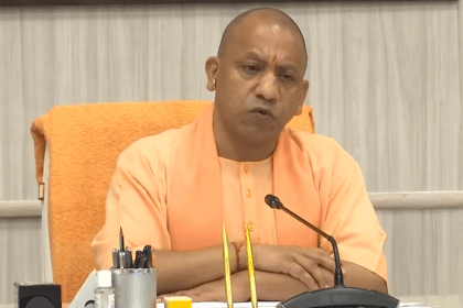 उत्तर प्रदेश में बकरीद पर दिखा अलग नजारा, पहली बार सड़क पर नहीं पढ़ी गई नमाज; चप्पे-चप्पे पर थी पुलिस की नजर