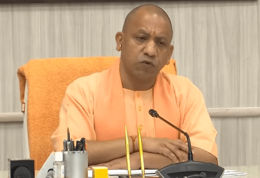 उत्तर प्रदेश में बकरीद पर दिखा अलग नजारा, पहली बार सड़क पर नहीं पढ़ी गई नमाज; चप्पे-चप्पे पर थी पुलिस की नजर