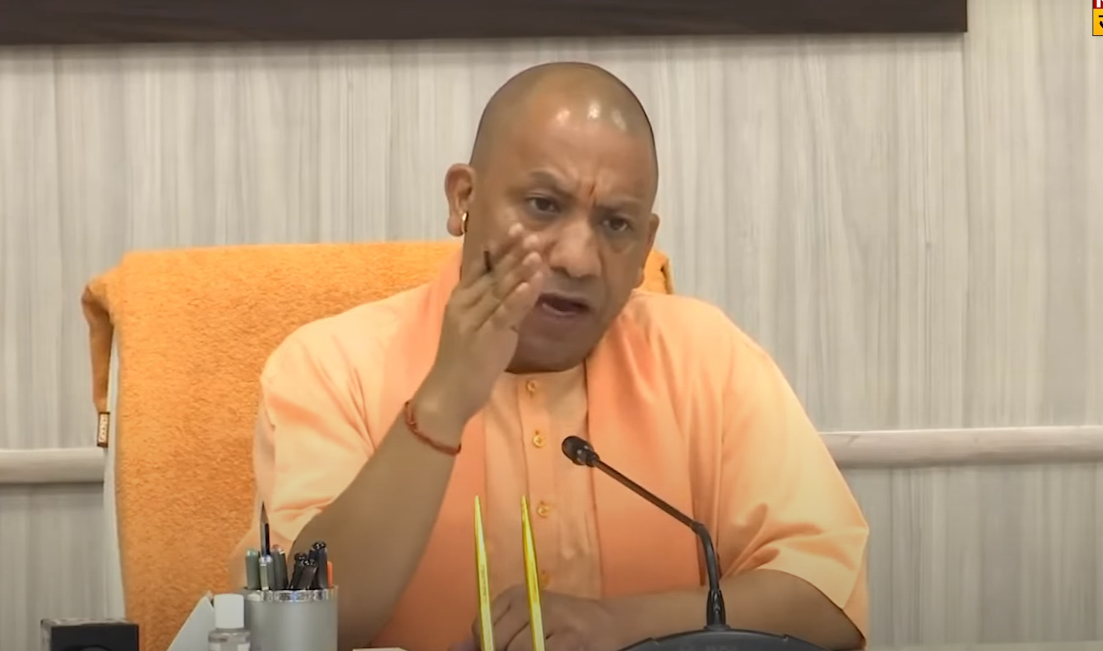 बकरीद के अवसर पर उत्तर प्रदेश में अलर्ट रहा। सभी जिलों में कड़े सुरक्षा प्रबंध रहे। मुख्यमंत्री योगी आदित्यनाथ के दिशा-निर्देश पर प्रदेश में सुरक्षा के पुख्ता इंतजाम किए गए 