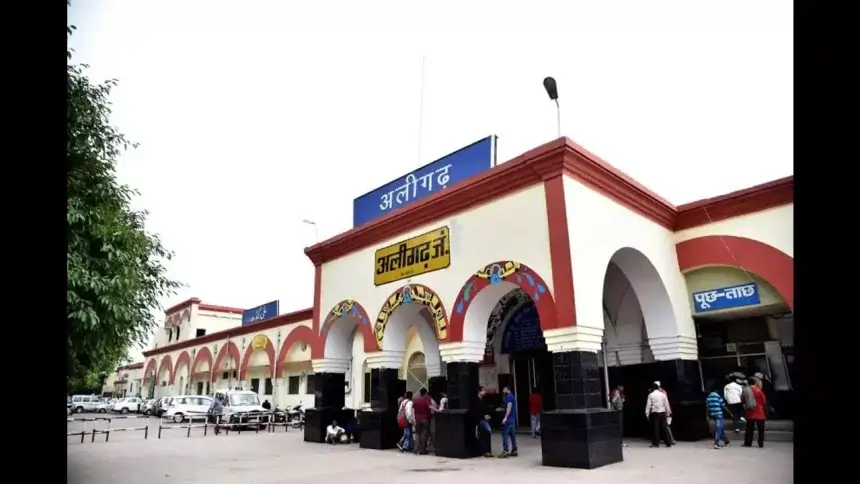 Aligarh to Mathura Train
